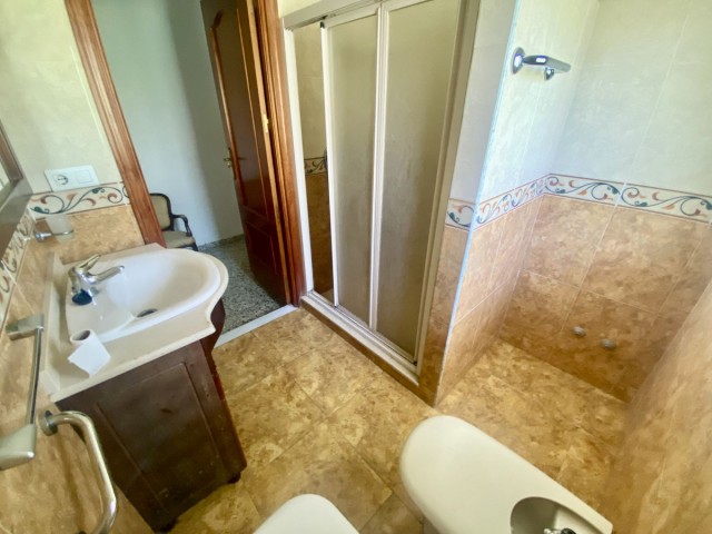 Villa avec 3 Chambres  à Estepona
