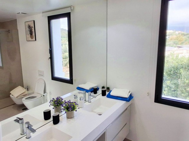 3 Bedrooms Villa in Mijas Costa