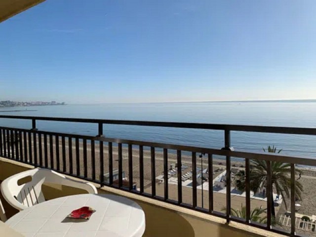 Apartamento con 2 Dormitorios  en Fuengirola