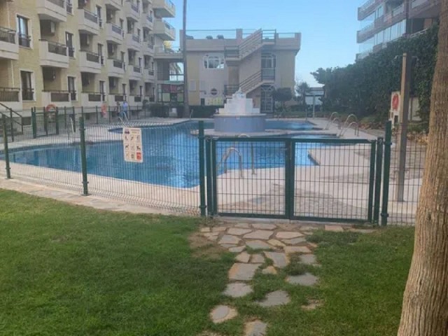 Apartamento con 2 Dormitorios  en Fuengirola