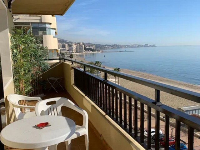 Apartamento con 2 Dormitorios  en Fuengirola