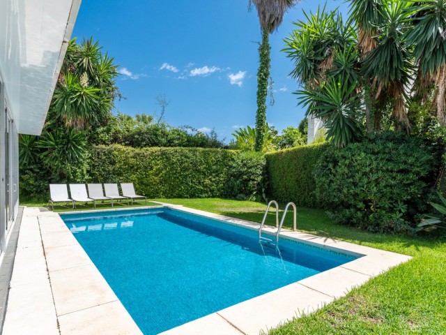 7 Sovrums Villa i Los Monteros