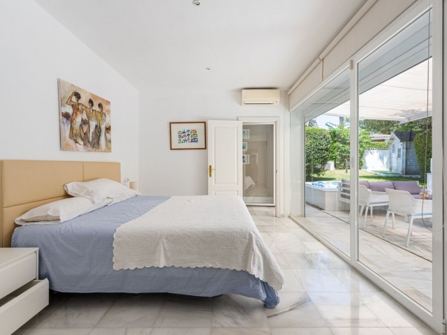 7 Sovrums Villa i Los Monteros