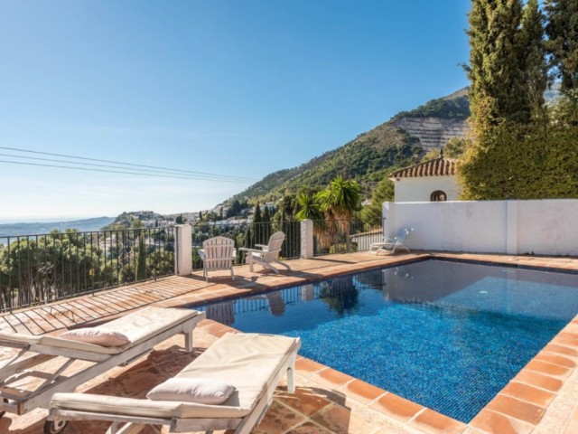 Villa con 3 Dormitorios  en Mijas