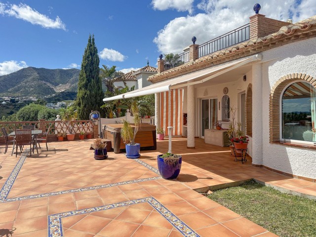 Villa con 2 Dormitorios  en Mijas
