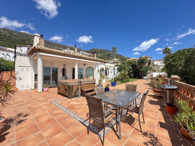 Villa con 2 Dormitorios  en Mijas