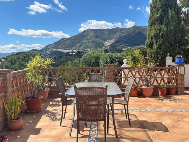 Villa con 2 Dormitorios  en Mijas