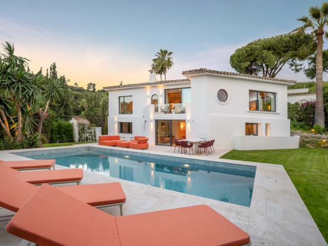 4 Schlafzimmer Villa in Nueva Andalucía