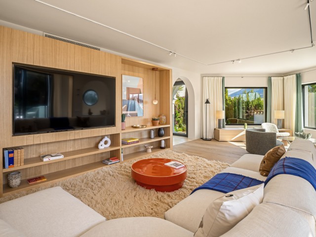 4 Schlafzimmer Villa in Nueva Andalucía