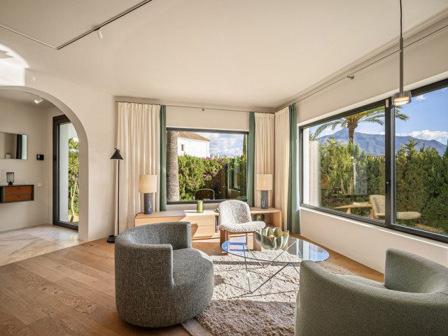 4 Schlafzimmer Villa in Nueva Andalucía