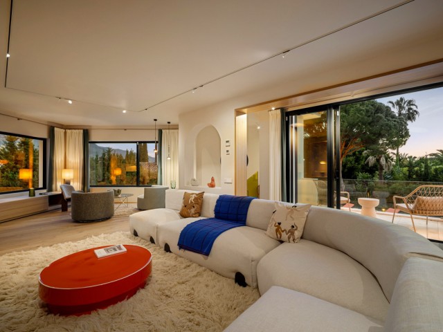 4 Schlafzimmer Villa in Nueva Andalucía