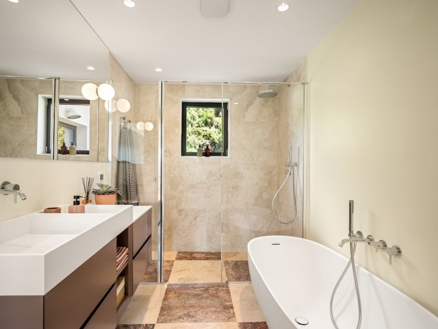 4 Schlafzimmer Villa in Nueva Andalucía