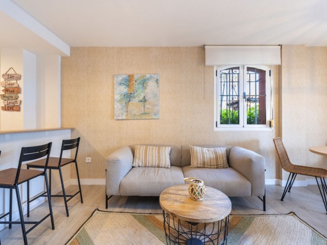 Apartamento con 3 Dormitorios  en Marbella
