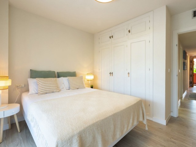 Apartamento con 3 Dormitorios  en Marbella