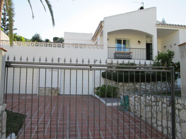 Villa, Cerros del Aguila, R5122318