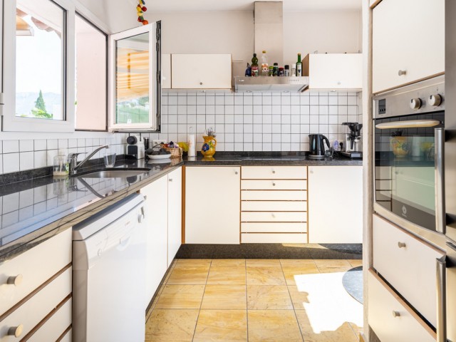 Villa, Cerros del Aguila, R5122318