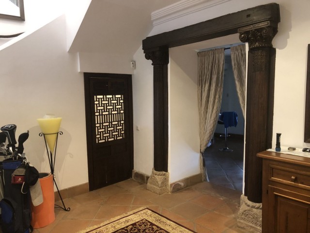 Villa avec 4 Chambres  à Estepona