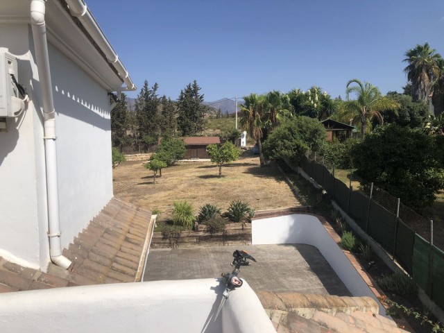 Villa avec 4 Chambres  à Estepona