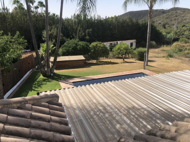 Villa avec 4 Chambres  à Estepona