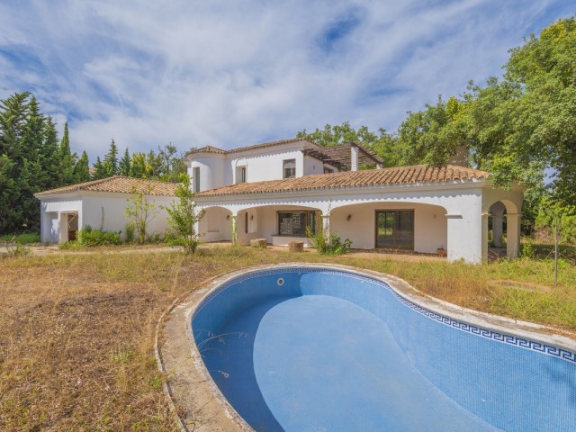 6 Schlafzimmer Villa in San Roque
