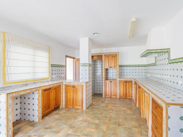 6 Bedrooms Villa in San Roque Club