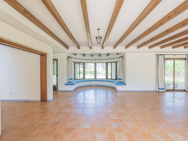 6 Bedrooms Villa in San Roque Club