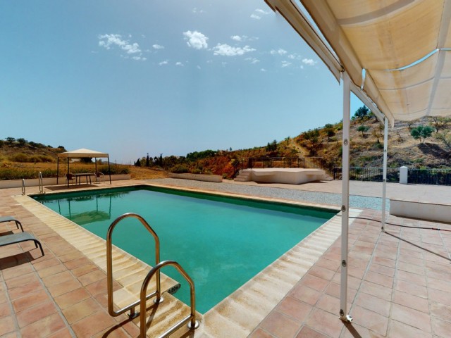 7 Bedrooms Villa in Macharaviaya