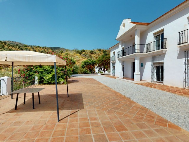 7 Bedrooms Villa in Macharaviaya