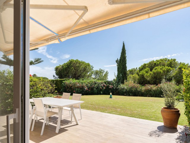2 Bedrooms Apartment in Benahavís