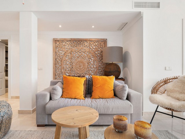 2 Bedrooms Apartment in Benahavís