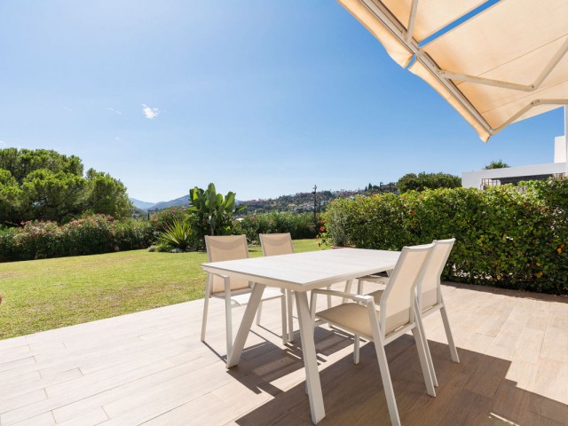 2 Bedrooms Apartment in Benahavís