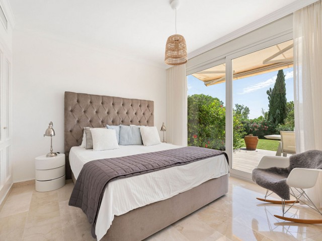 2 Bedrooms Apartment in Benahavís