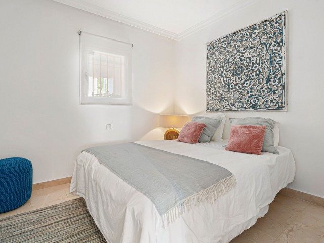 2 Bedrooms Apartment in Benahavís