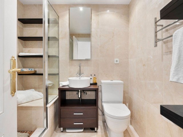 2 Bedrooms Apartment in Benahavís