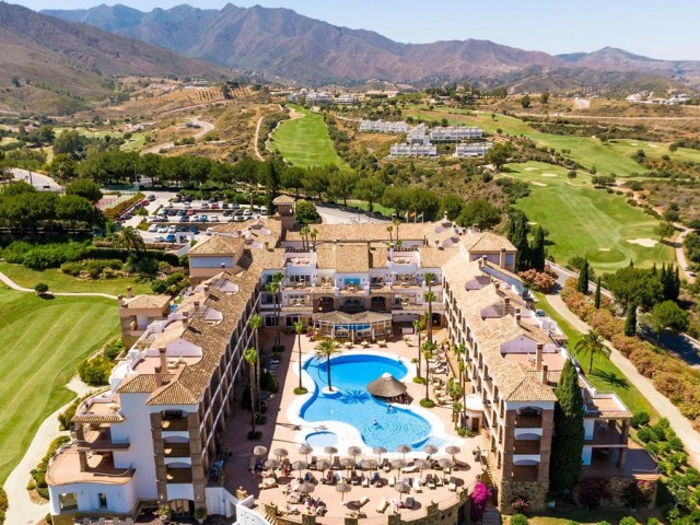 Adosado con 3 Dormitorios  en La Cala Golf