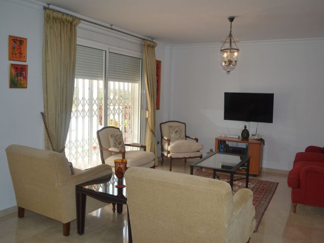 Villa con 3 Dormitorios  en Alhaurin Golf