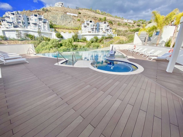 4 Bedrooms Apartment in Benahavís