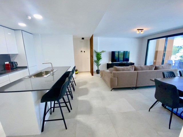 4 Bedrooms Apartment in Benahavís