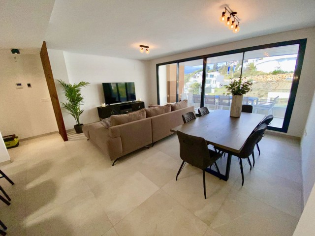 4 Bedrooms Apartment in Benahavís