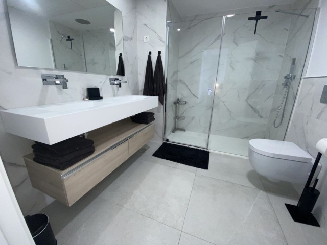 4 Bedrooms Apartment in Benahavís