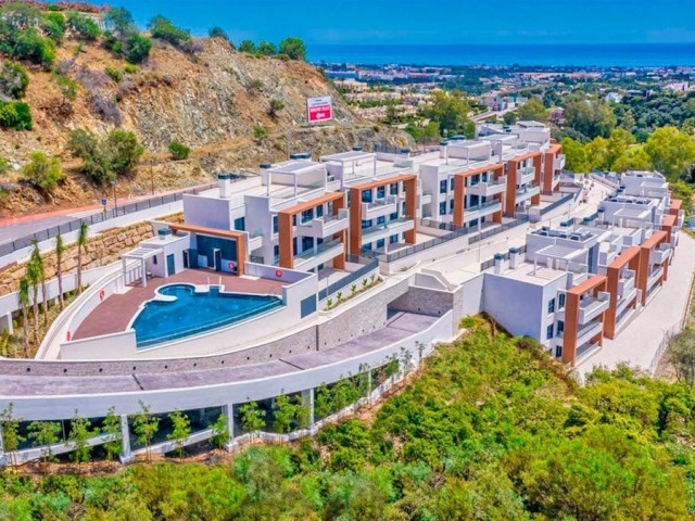 4 Bedrooms Apartment in Benahavís