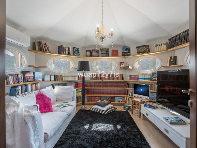 5 Sovrums Villa i Benahavís