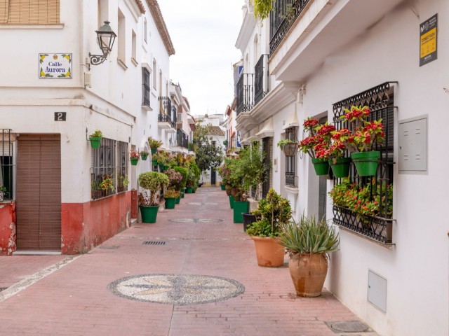 Villa avec 4 Chambres  à Estepona