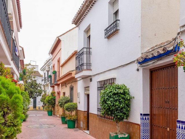 Villa avec 4 Chambres  à Estepona