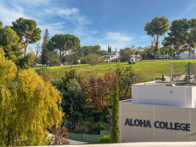 Apartamento con 3 Dormitorios  en Marbella