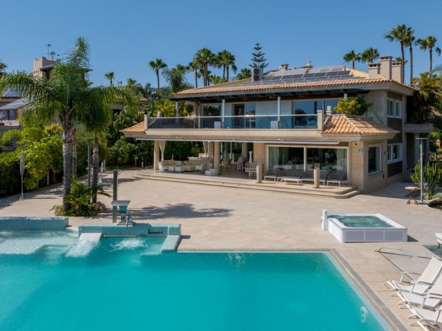 8 Soveroms Villa i Bahía de Marbella