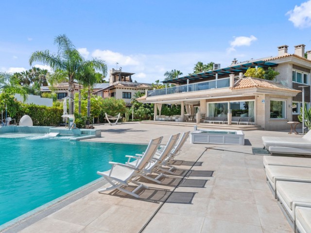 8 Soveroms Villa i Bahía de Marbella
