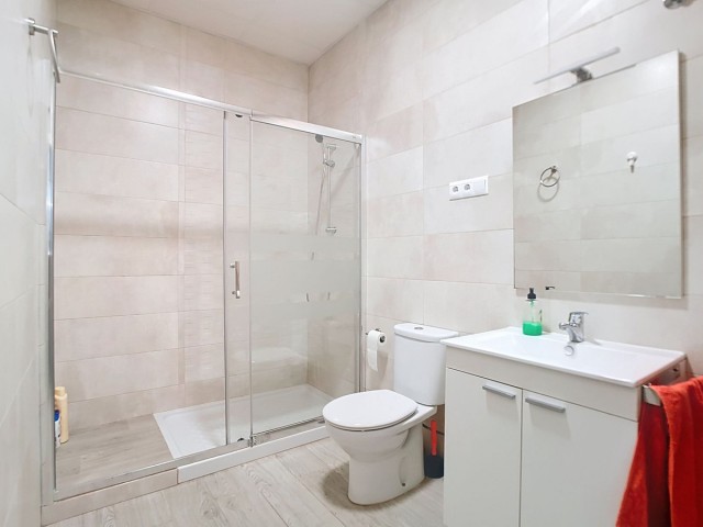 Apartamento con 3 Dormitorios  en Málaga Centro