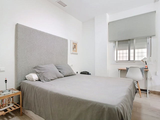 Apartamento con 3 Dormitorios  en Málaga Centro