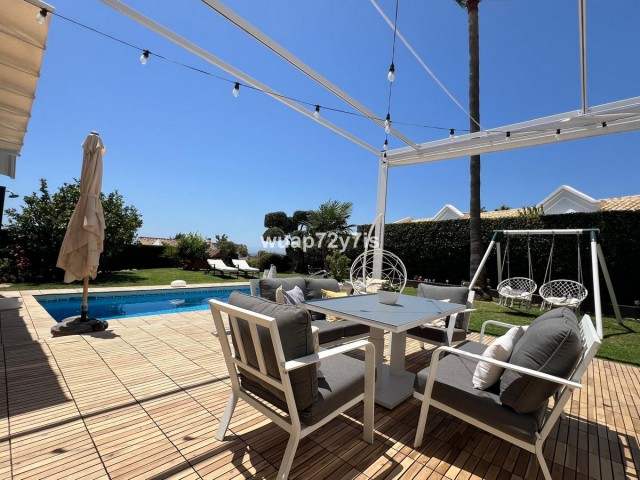 4 Bedrooms Villa in Istán